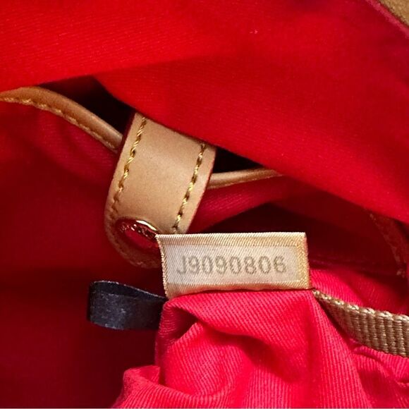 DOONEY & BOURKE Leather Chevron Striped Crossbody Bag - Picture 8 of 16